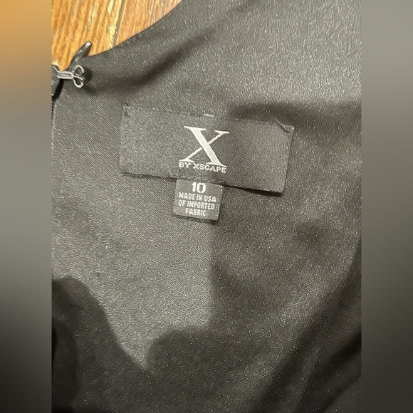 X By Xcape
Express Elegant Black Strapless Gown - Picture 7 of 12